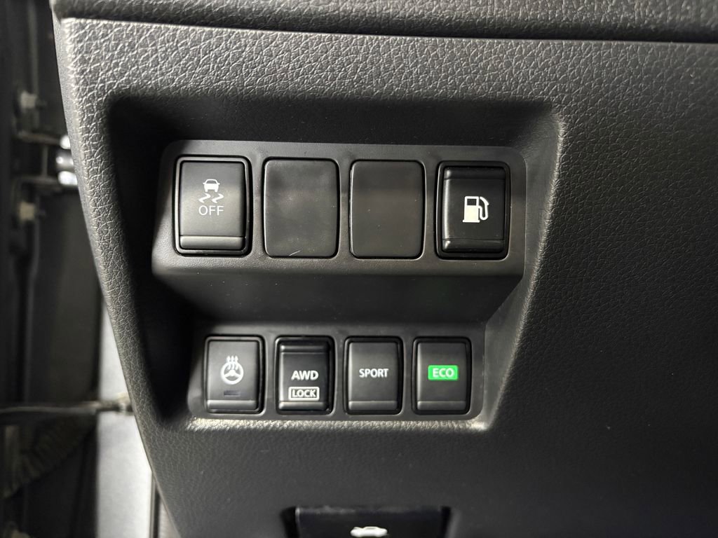 Used 2019 Nissan Rogue S image 21