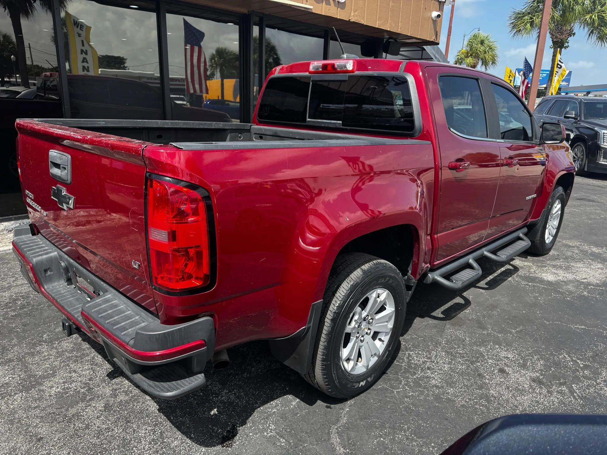 Used 2019 Chevrolet Colorado LT w/ LT Convenience Package RWD image 8