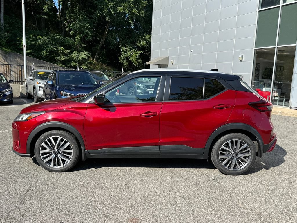 Used 2021 Nissan Kicks SV FWD image 3