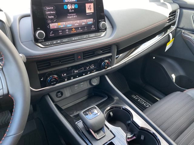 New 2026 Nissan Rogue SV AWD/4WD image 17
