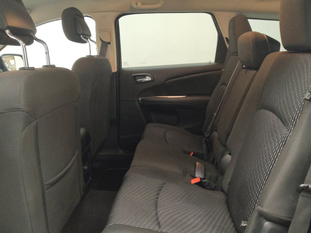 Used 2018 Dodge Journey SE w/ Connectivity Group FWD image 18