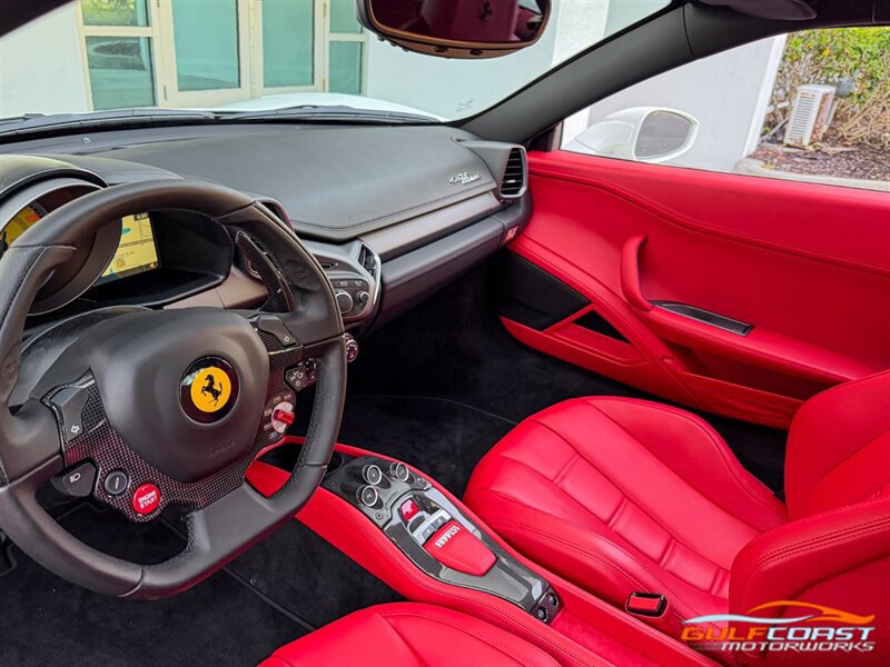 Used 2014 Ferrari 458 Italia Coupe RWD image 14