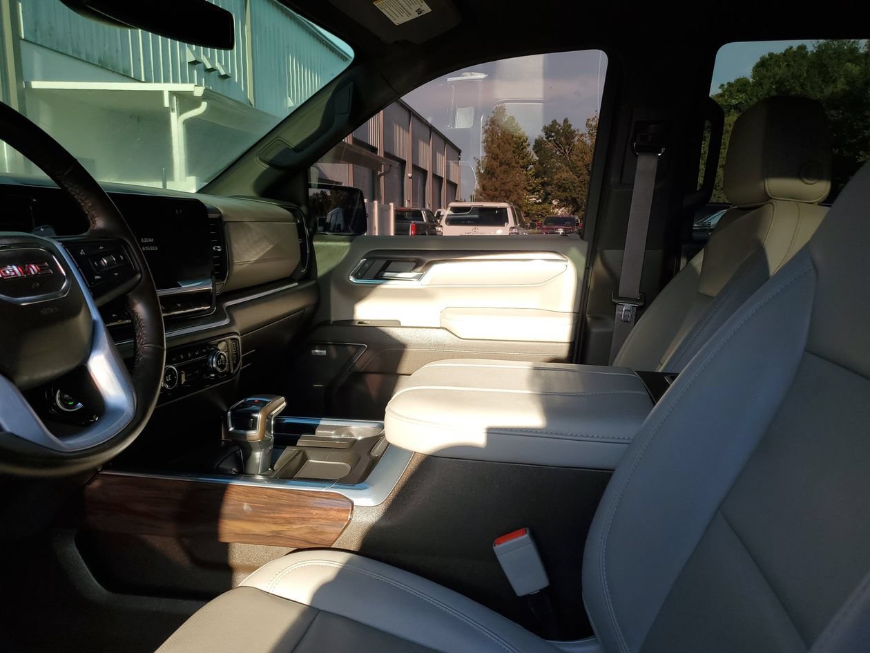 Used 2024 GMC Sierra 1500 SLT w/ SLT Premium Package RWD image 19
