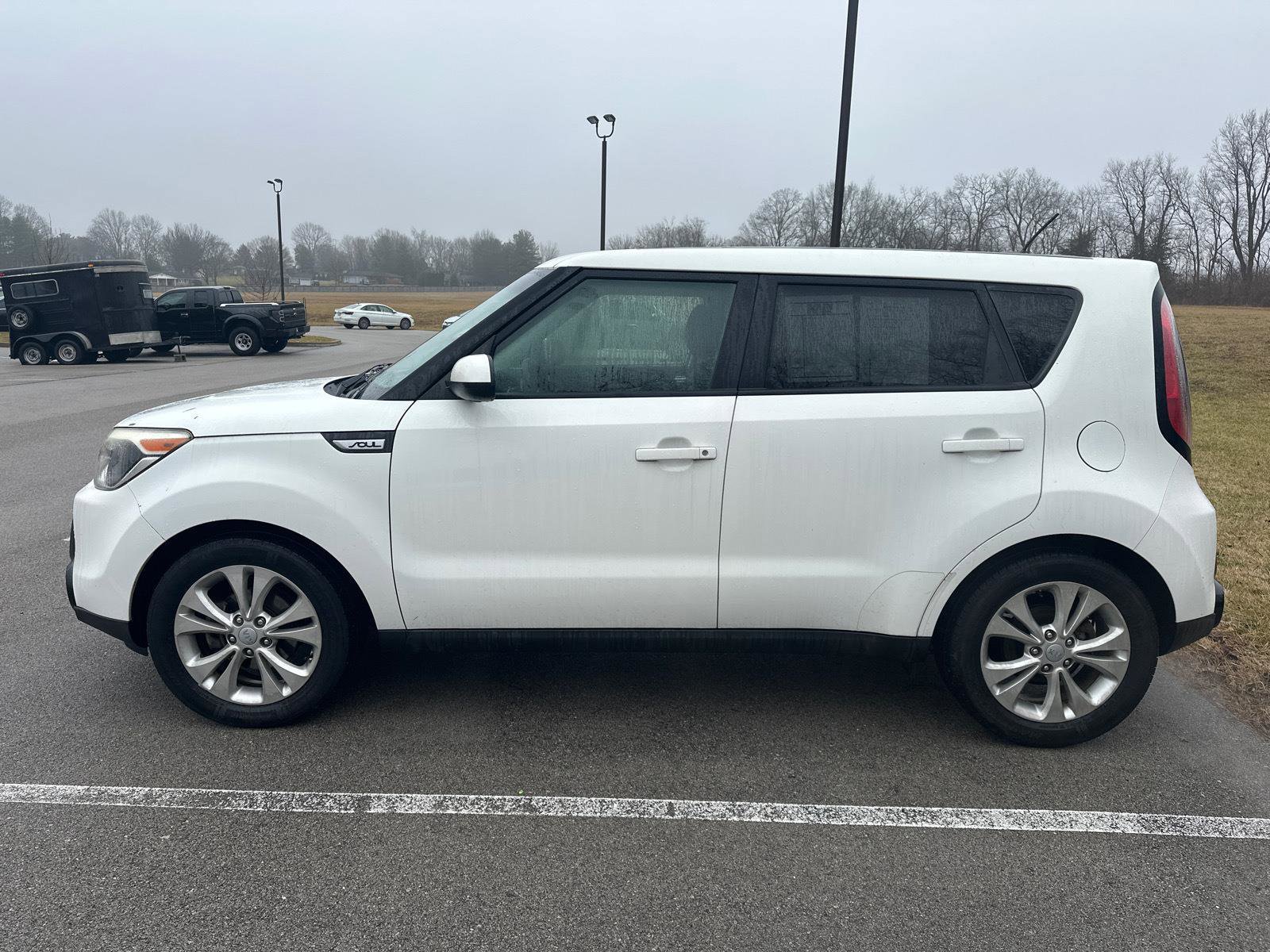 Used 2016 Kia Soul + image 13