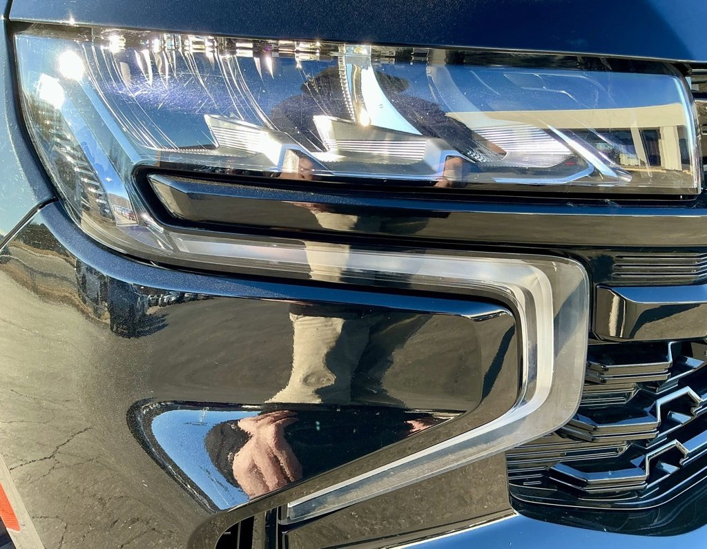 Used 2023 Chevrolet Suburban Z71 w/ Luxury Package image 8