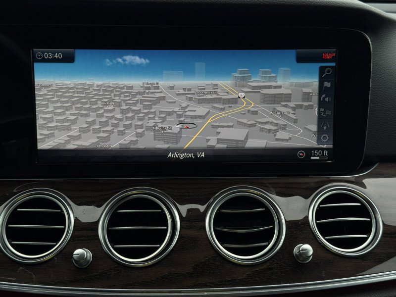 Used 2018 Mercedes-Benz E 300 4MATIC image 24