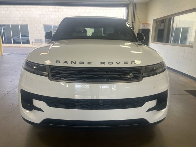 Used 2026 Land Rover Range Rover Velar Dynamic SE image 2