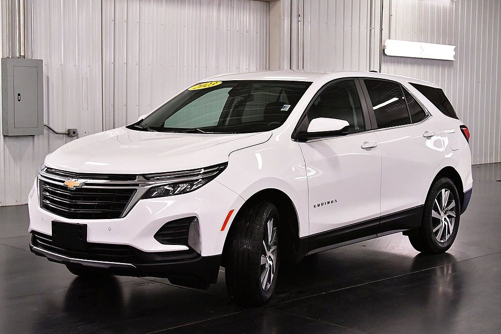 Used 2023 Chevrolet Equinox LT image 3