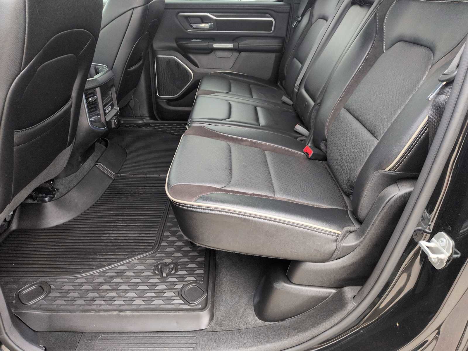 Used 2023 RAM 1500 Laramie image 19