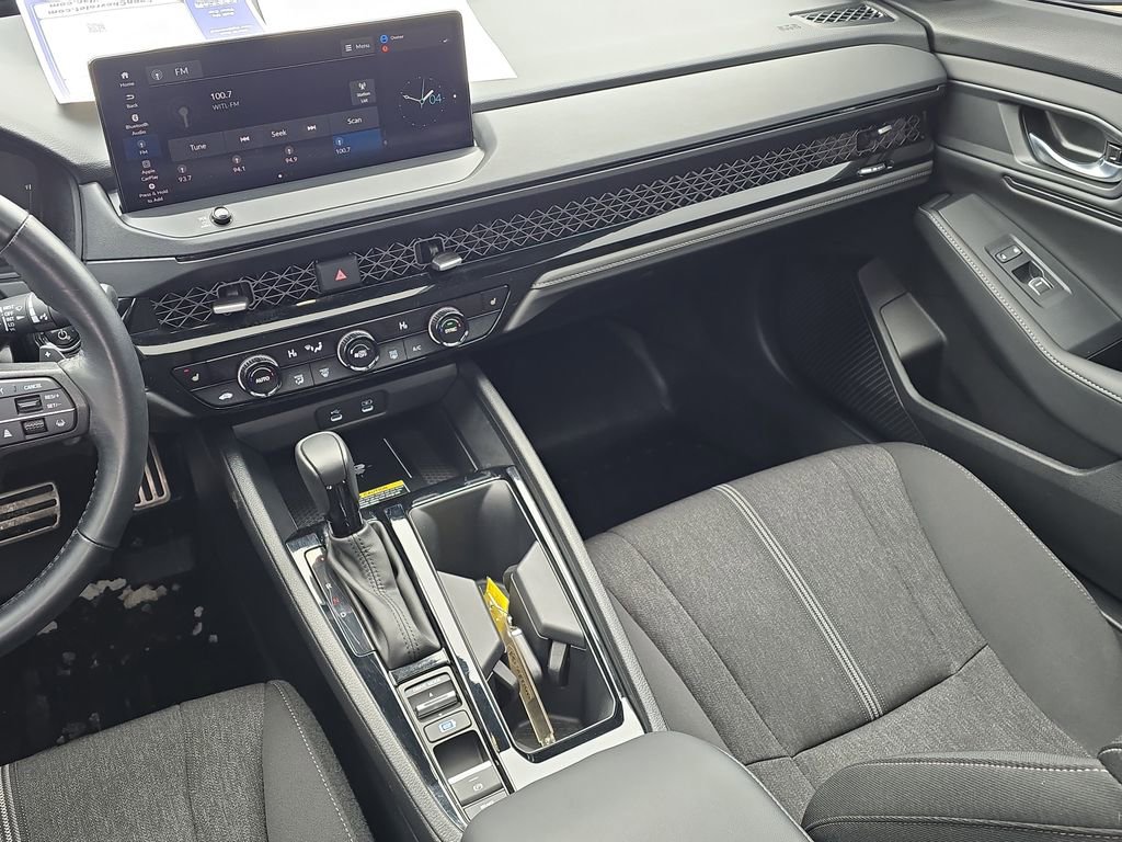 Used 2025 Honda Accord Sport image 26