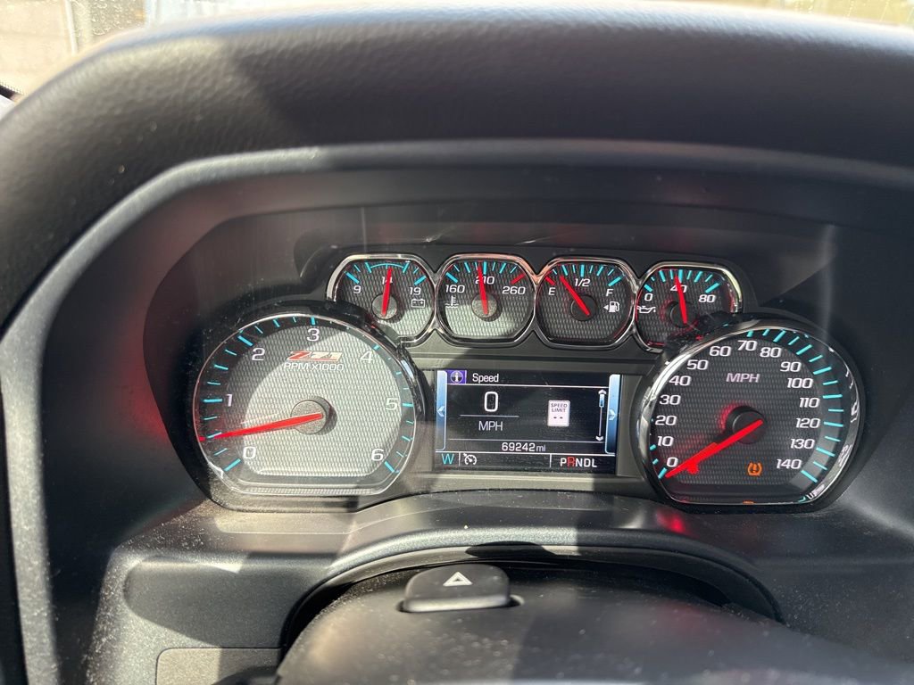 Used 2018 Chevrolet Silverado 1500 LT w/ Texas Edition AWD/4WD image 9