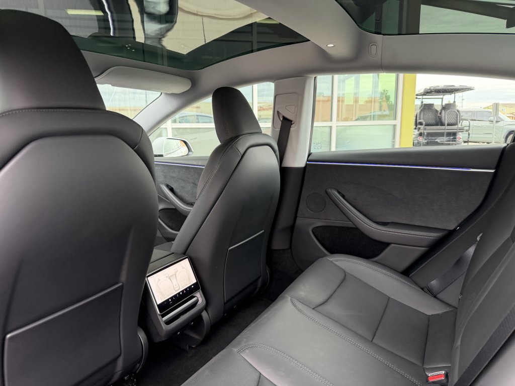 Used 2025 Tesla Model 3 Long Range image 36
