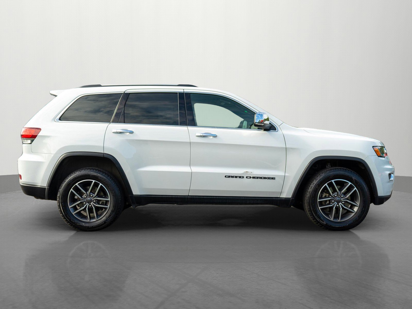 Used 2020 Jeep Grand Cherokee Limited w/ Luxury Group II AWD/4WD image 8