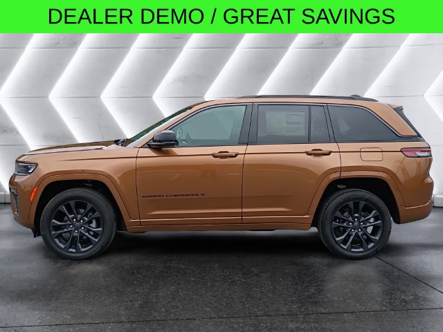 New 2026 Jeep Grand Cherokee Limited AWD/4WD image 3