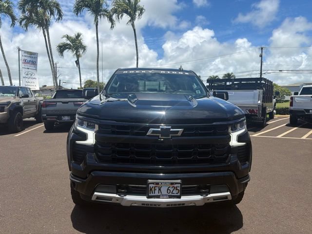 Used 2022 Chevrolet Silverado 1500 RST AWD/4WD image 2