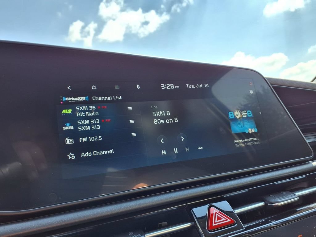 Used 2025 Kia Niro EX Touring FWD image 18