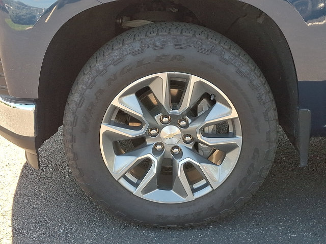 Used 2022 Chevrolet Silverado 1500 LT AWD/4WD image 32