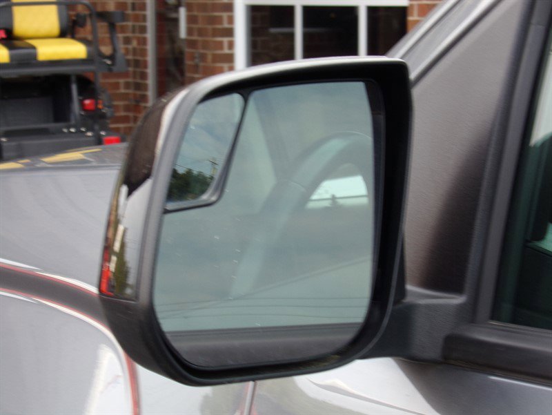 Used 2022 GMC Canyon AT4 image 33