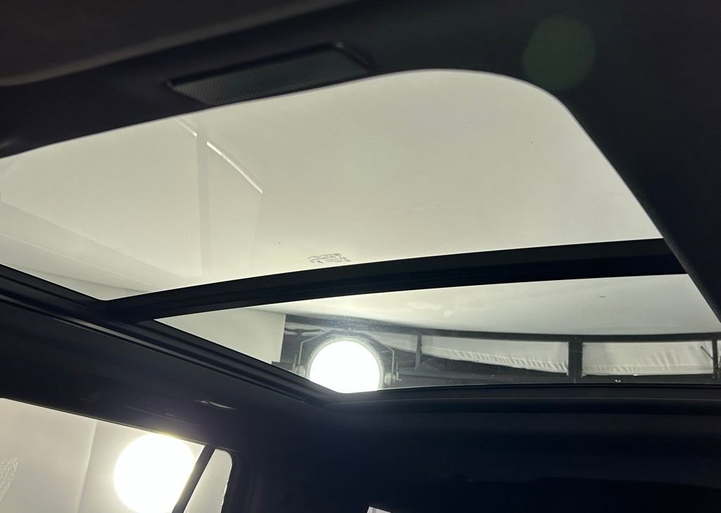 Used 2025 Chevrolet Tahoe High Country image 35