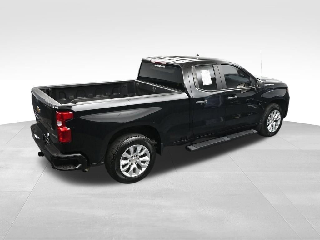Used 2025 Chevrolet Silverado 1500 Custom RWD image 35