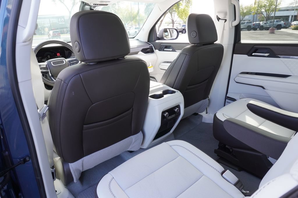 New 2026 GMC Acadia Denali FWD image 13