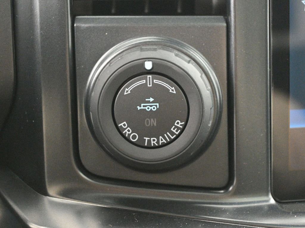 New 2026 Ford F250 Lariat w/ Black Appearance Package image 19