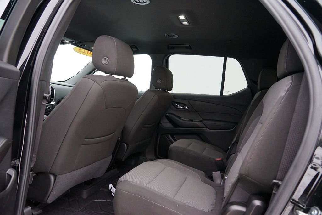 Used 2023 Chevrolet Traverse LT image 21