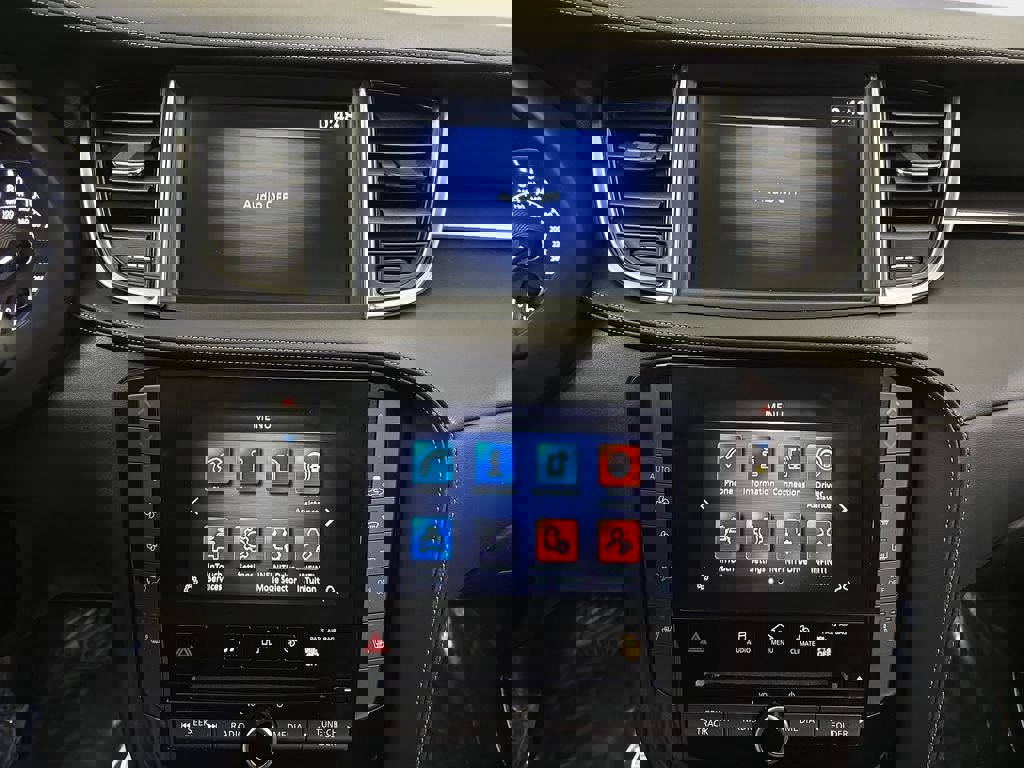 Used 2023 INFINITI QX55 Luxe w/ Cargo Package image 23