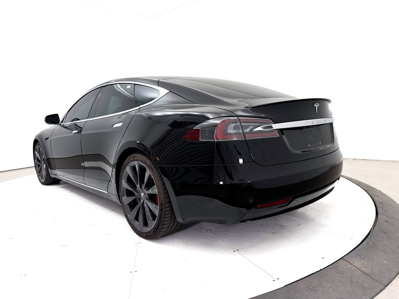 Used 2021 Tesla Model S Performance AWD/4WD image 14