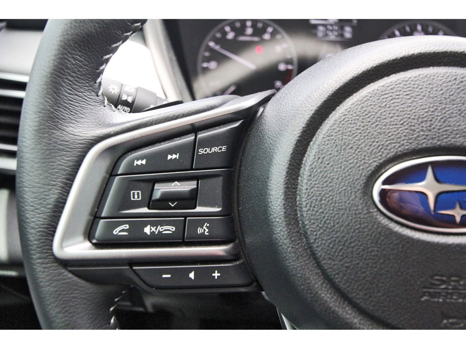 Certified 2023 Subaru Outback Limited AWD/4WD image 15