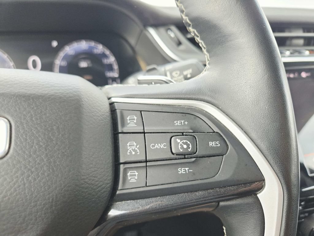 Used 2021 Jeep Grand Cherokee L Laredo w/ Luxury Tech Group I AWD/4WD image 22