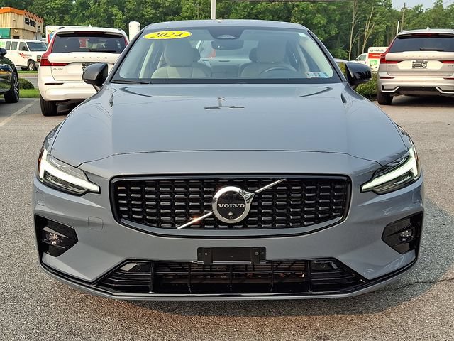 Certified 2024 Volvo S60 B5 Plus w/ Climate Package AWD/4WD video 2
