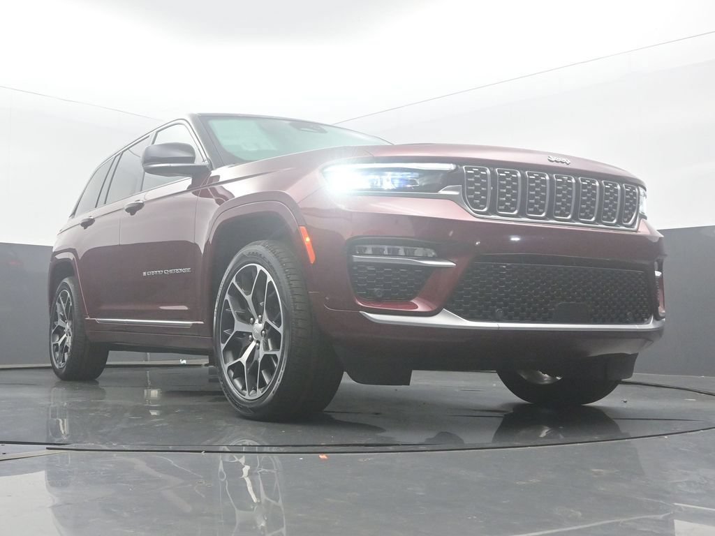Used 2023 Jeep Grand Cherokee Summit AWD/4WD image 53