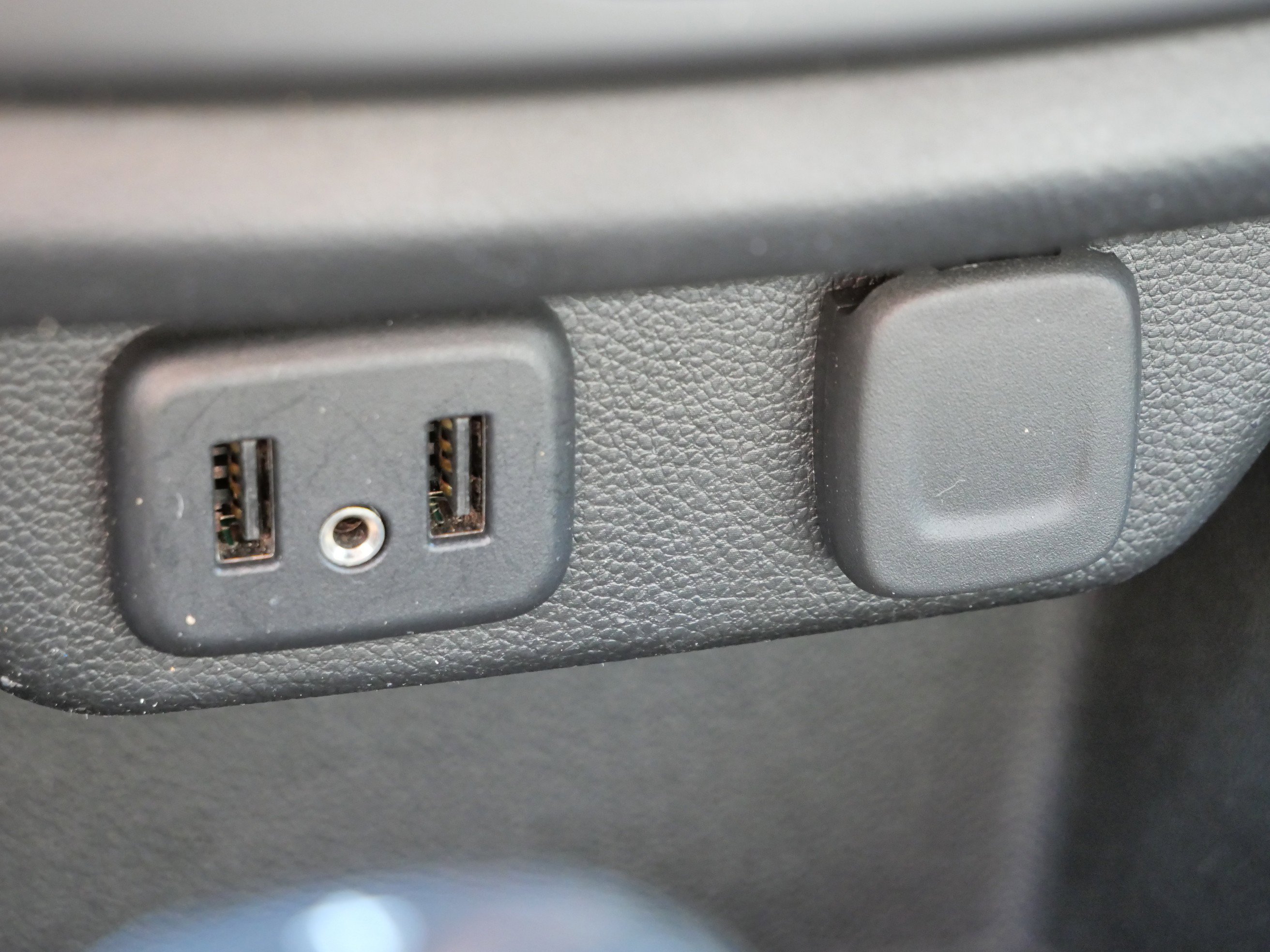 Used 2019 Chevrolet Traverse Premier w/ Redline Edition image 27