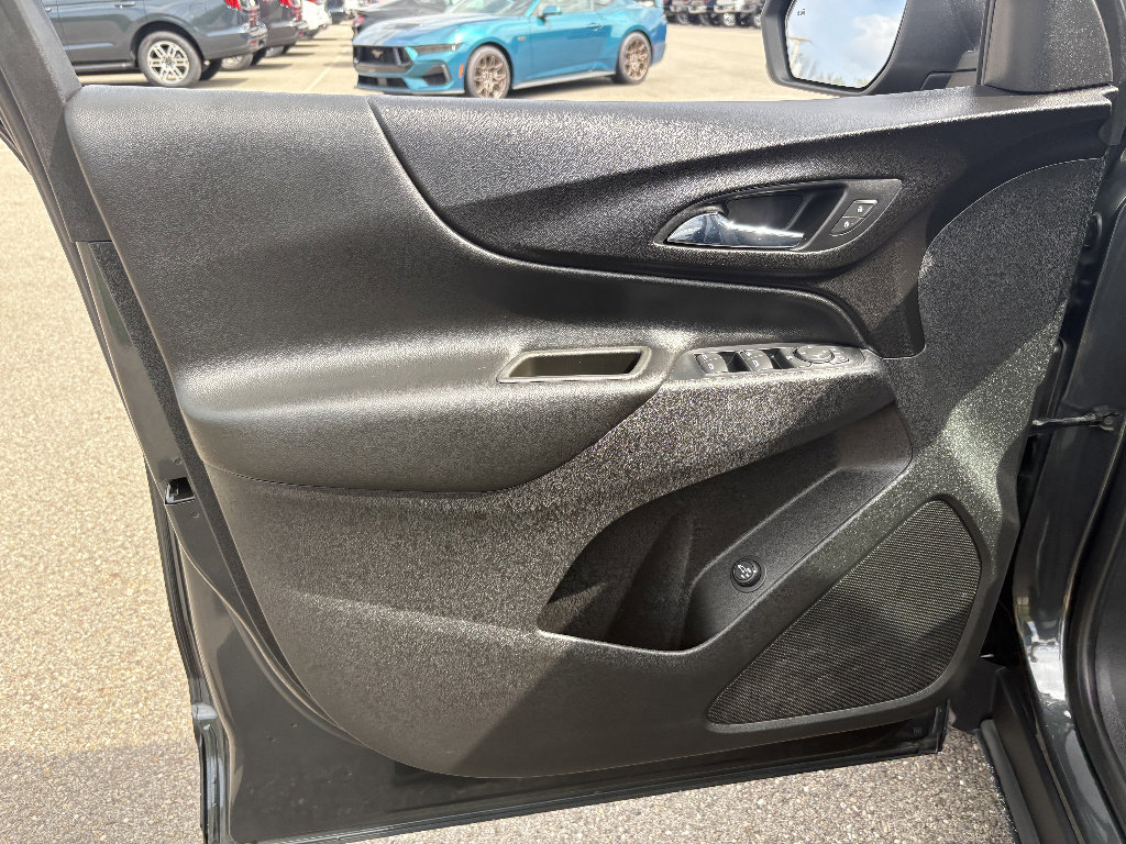 Used 2020 Chevrolet Equinox LT AWD/4WD image 25