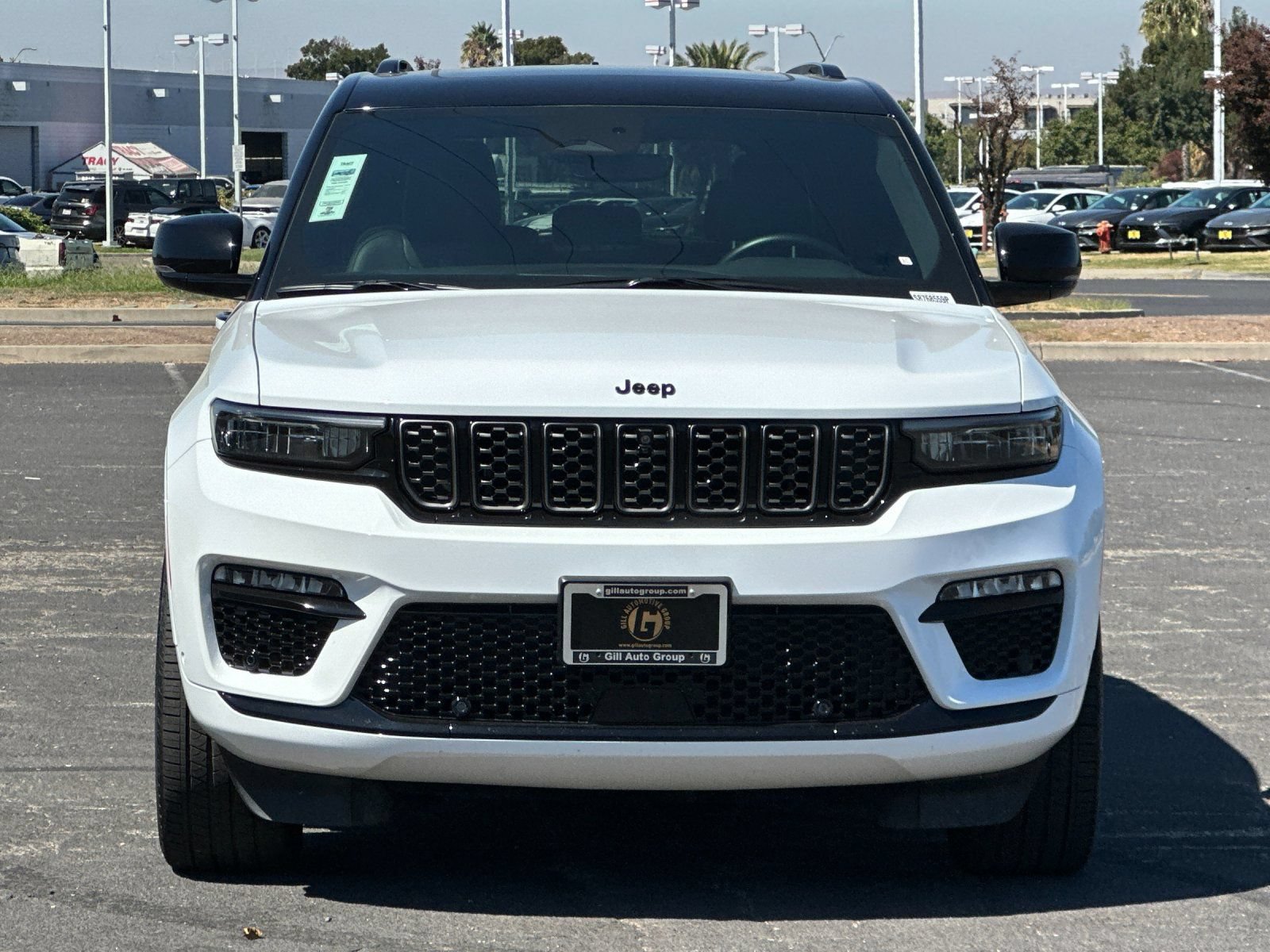 Used 2025 Jeep Grand Cherokee Summit w/ Obsidian Package AWD/4WD image 9