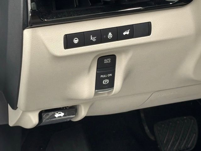 Used 2025 Nissan Murano Platinum w/ Cargo Package image 16