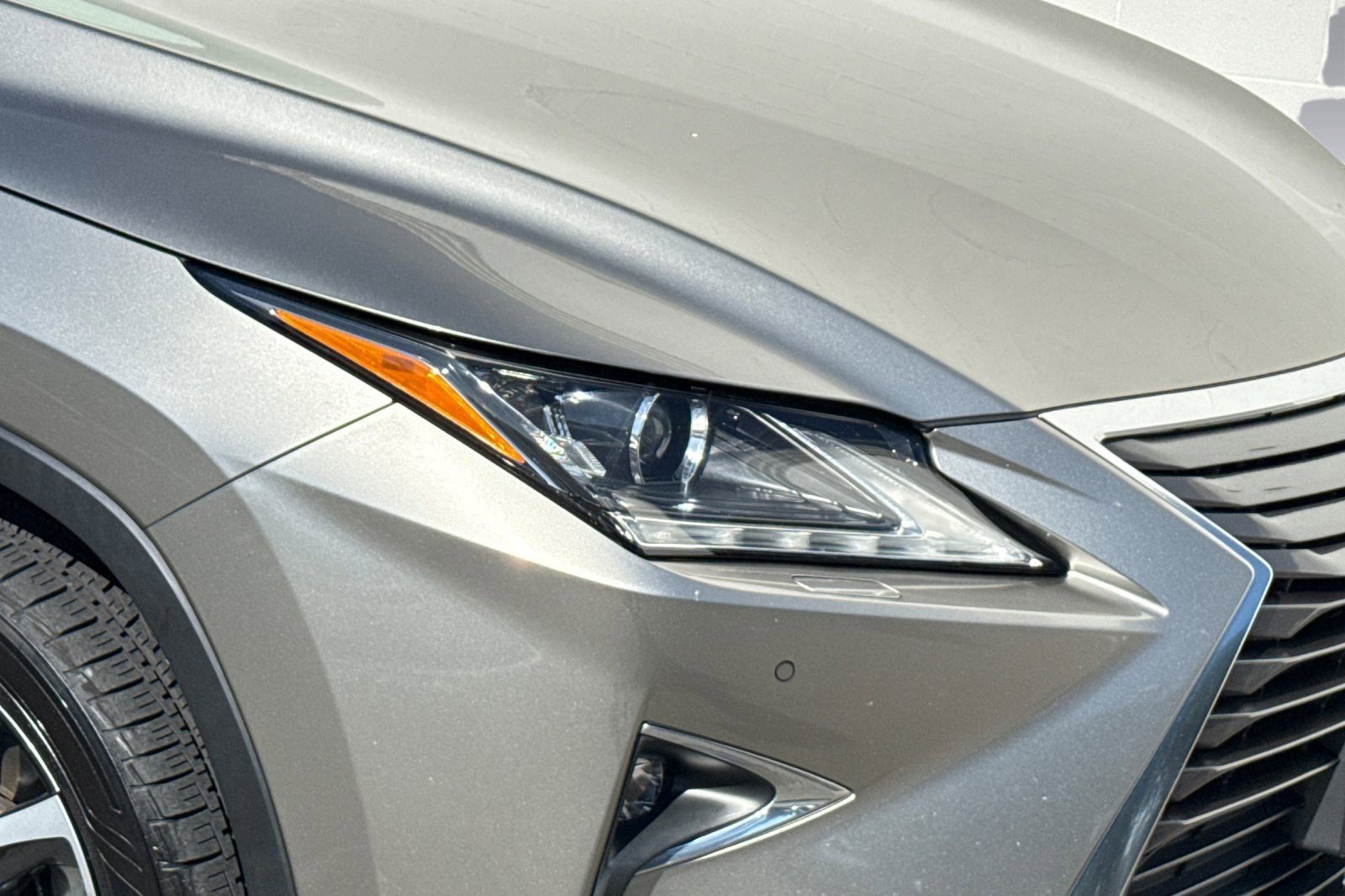 Used 2019 Lexus RX 450h AWD w/ Navigation Package image 11