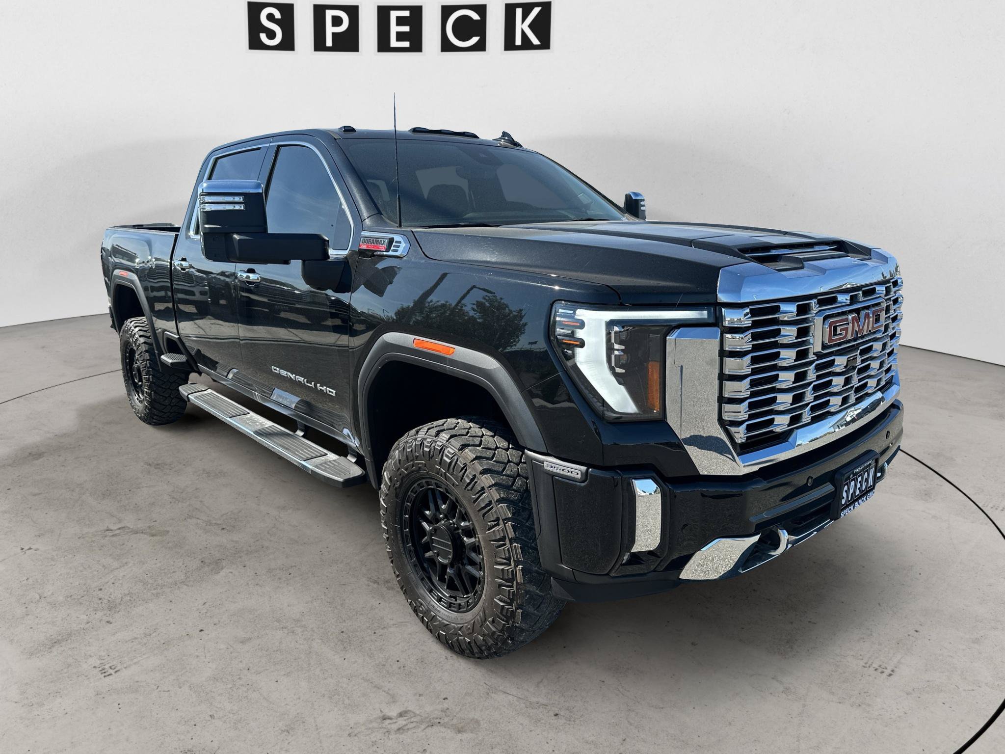 Used 2025 GMC Sierra 3500 Denali w/ Denali Reserve Package AWD/4WD image 7