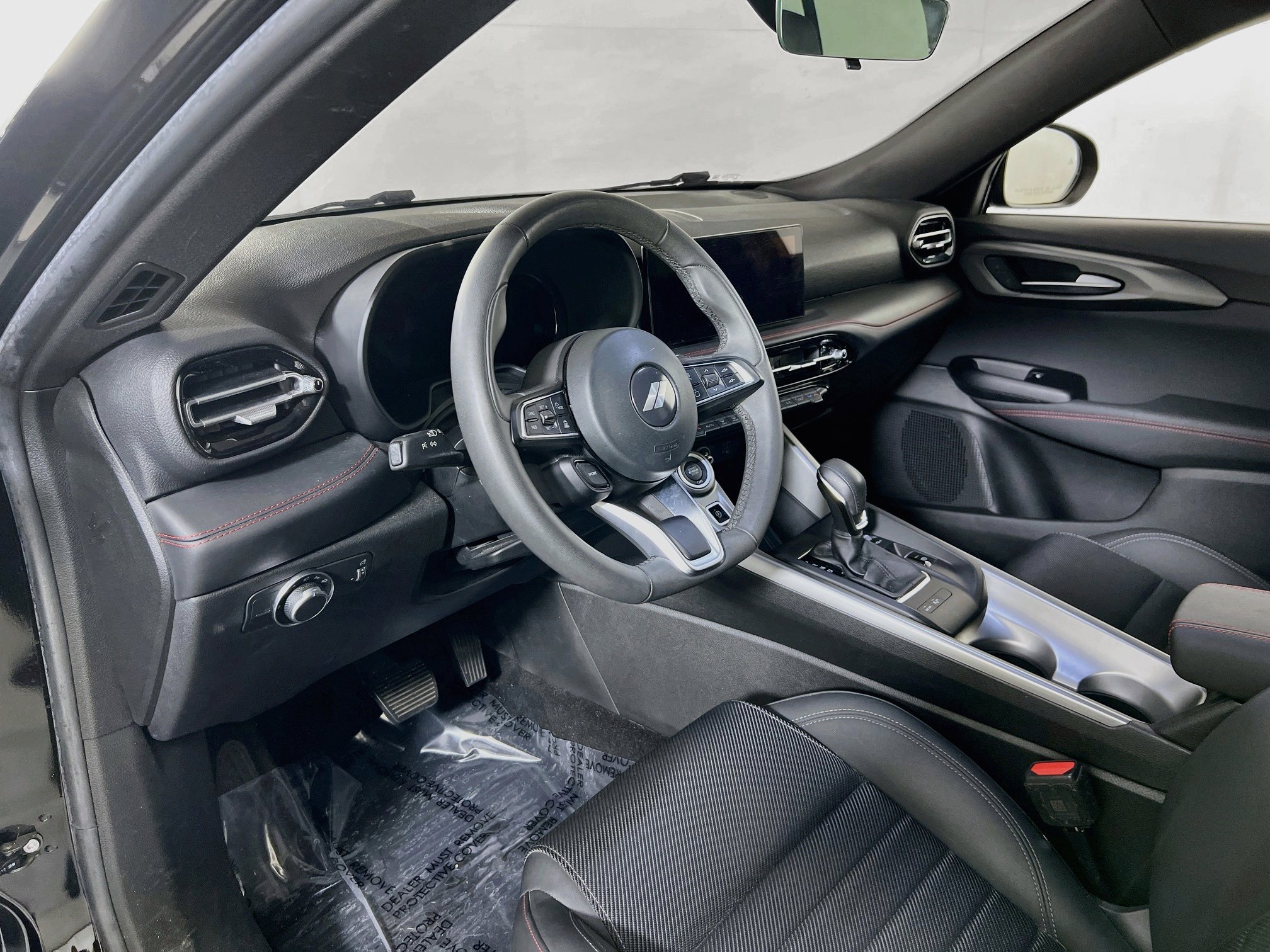 Used 2023 Dodge Hornet GT w/ GT Blacktop Package AWD/4WD image 9
