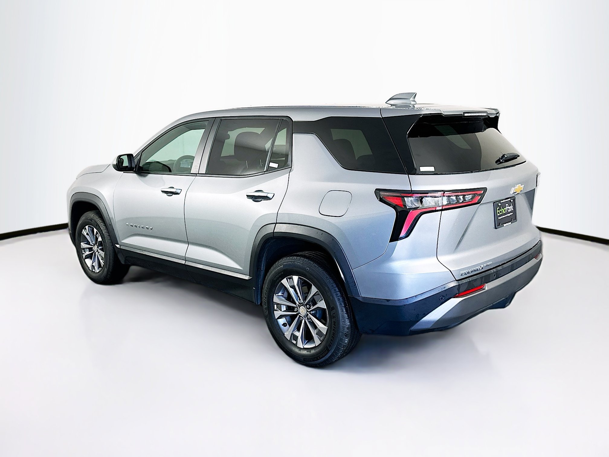 Used 2025 Chevrolet Equinox LT AWD/4WD image 5
