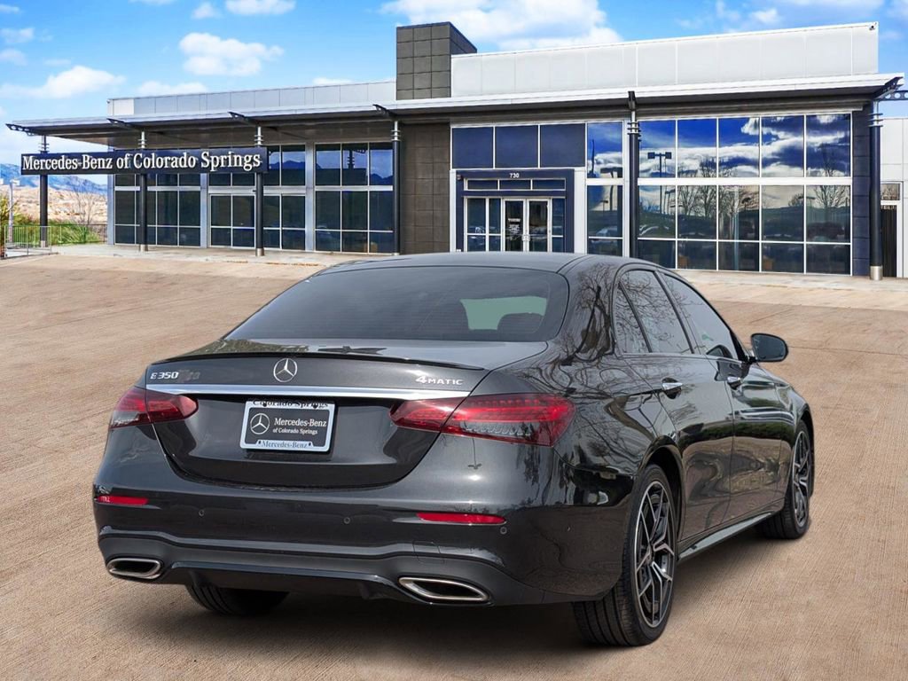 Used 2022 Mercedes-Benz E 350 4MATIC Sedan image 5