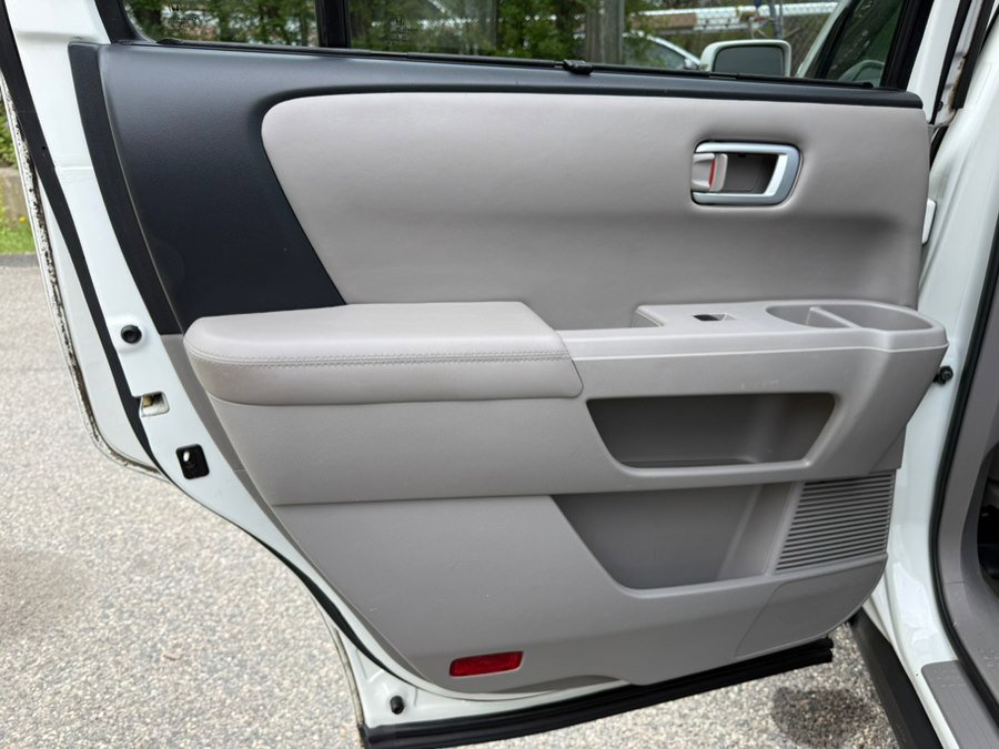 Used 2015 Honda Pilot Touring image 18