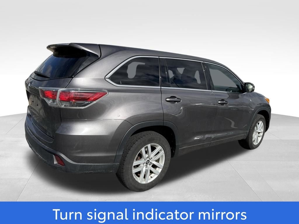 Used 2016 Toyota Highlander LE FWD image 4
