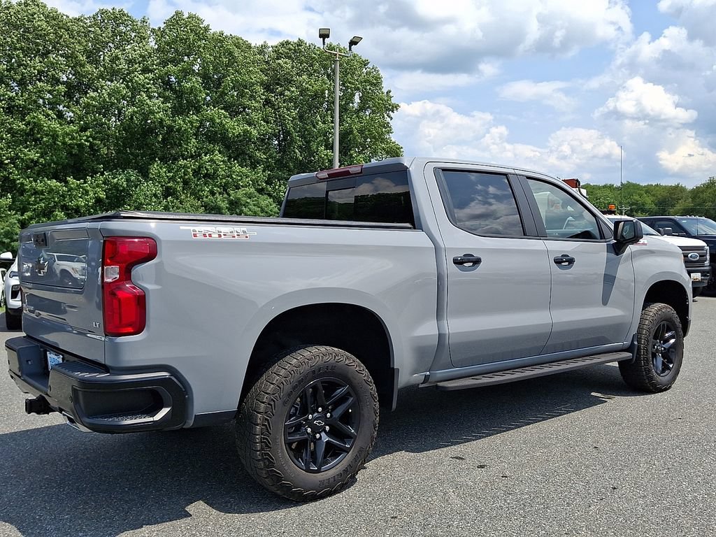 Used 2024 Chevrolet Silverado 1500 LT Trail Boss w/ LT Trail Boss Premium Package AWD/4WD image 6