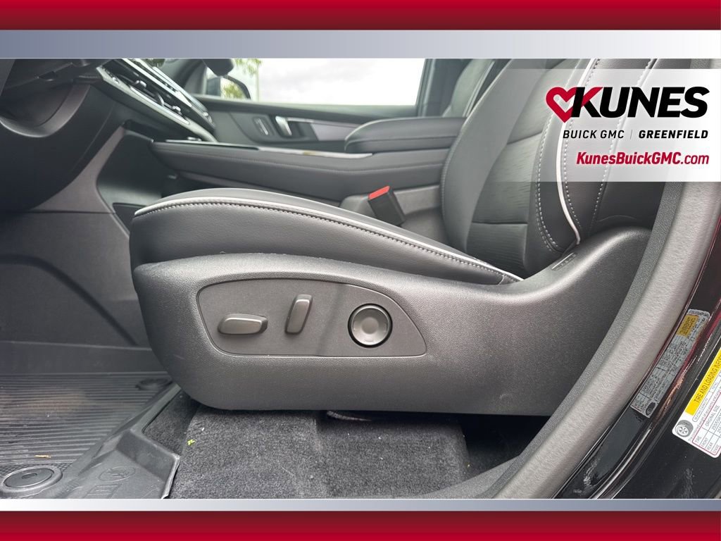 New 2026 Buick Enclave Sport Touring w/ LPO, Floor Liner Package image 17