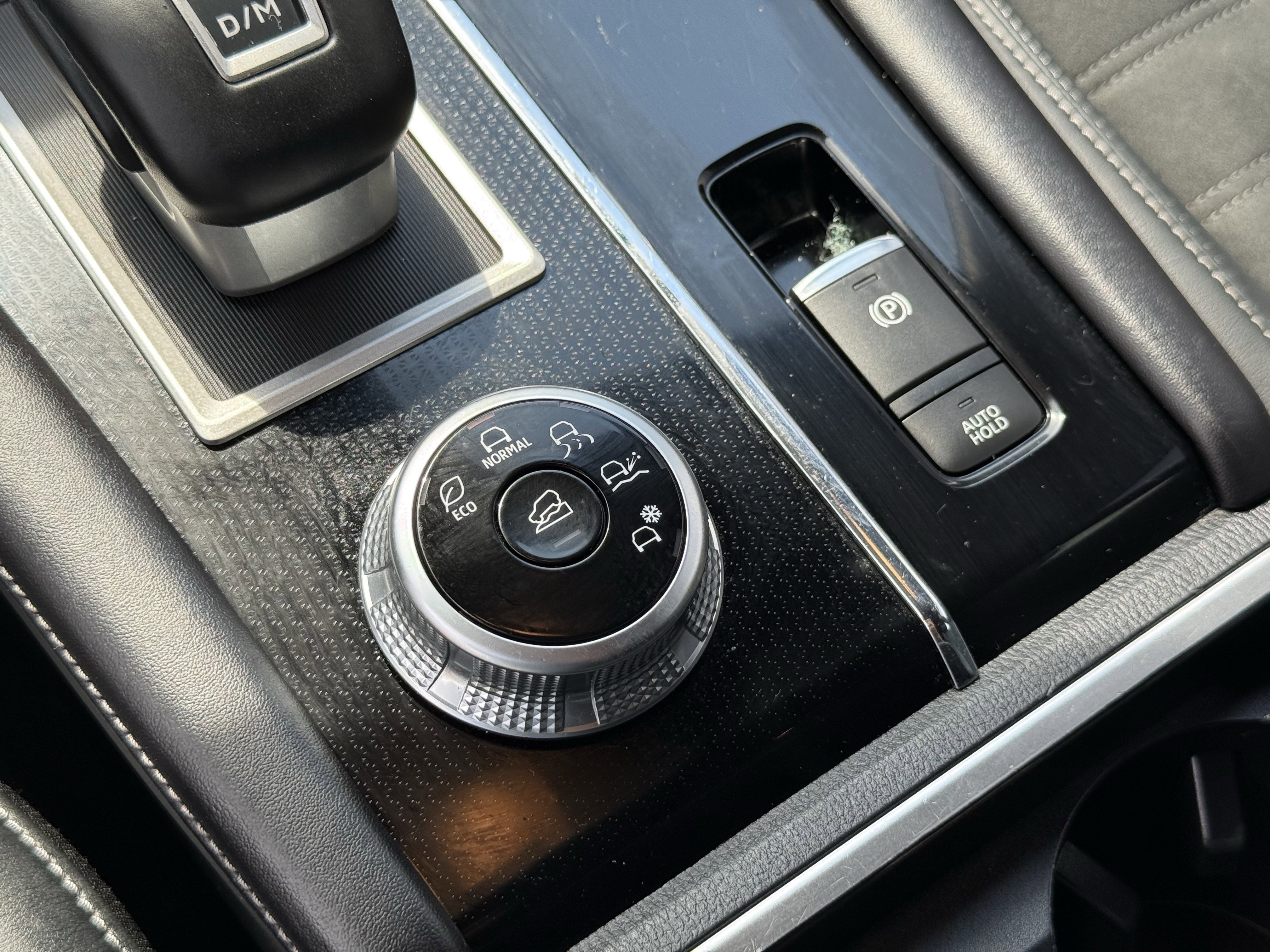 Used 2022 Mitsubishi Outlander SE image 24