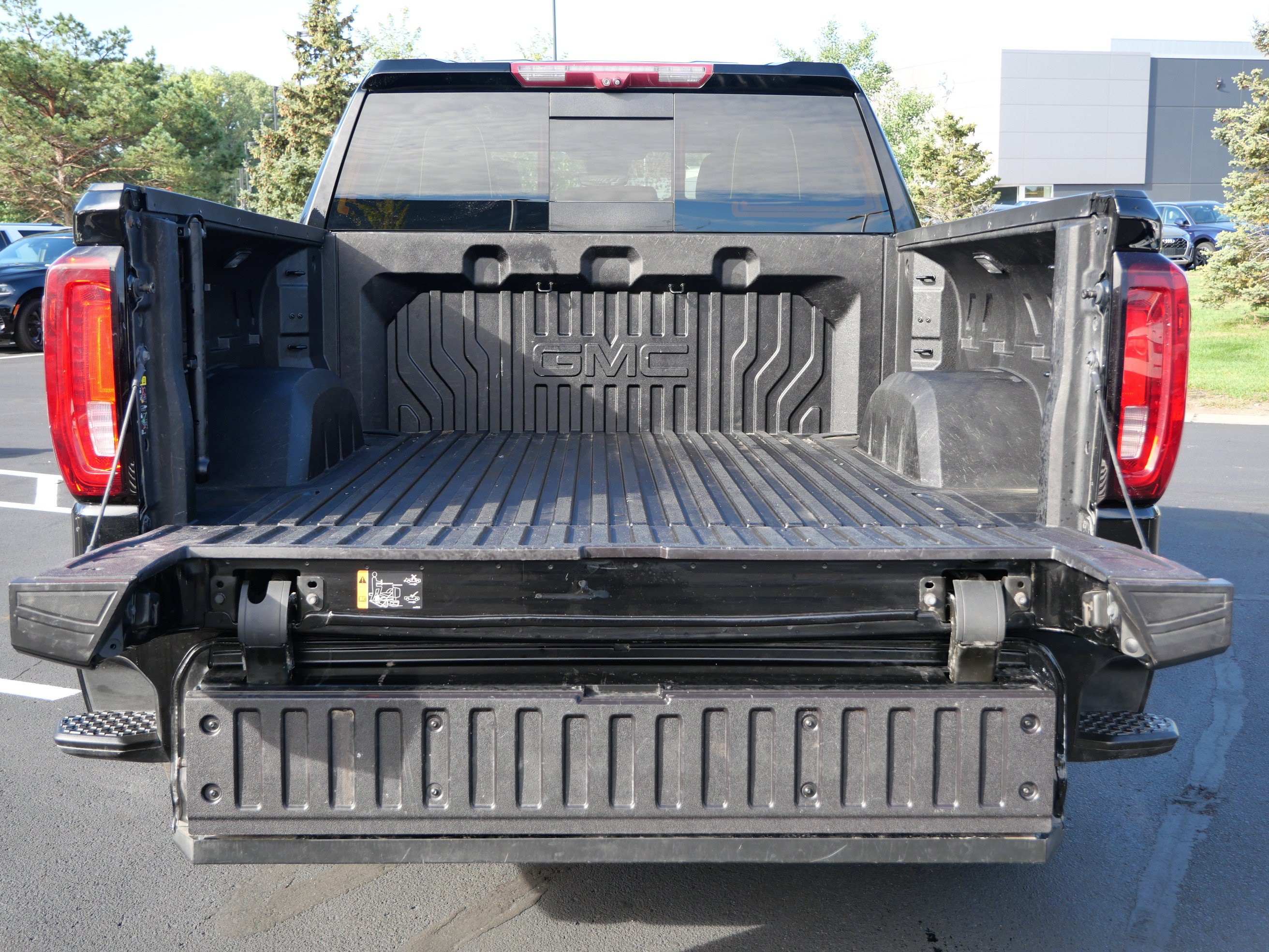 Used 2023 GMC Sierra 1500 Denali Ultimate AWD/4WD image 5