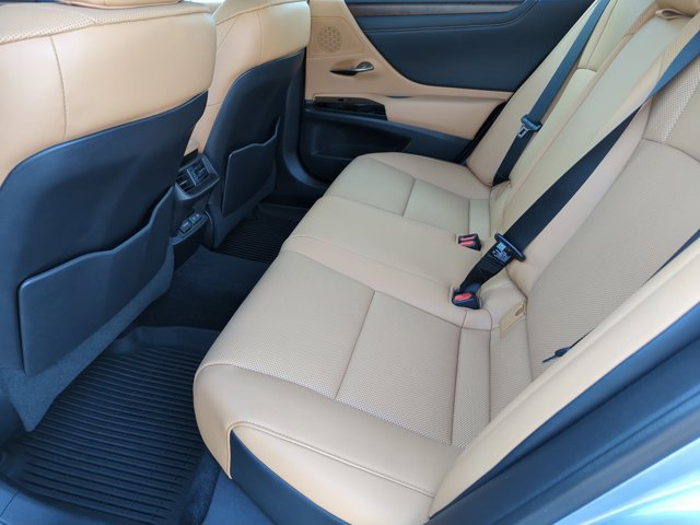 Used 2022 Lexus ES 350 w/ Premium Package image 13