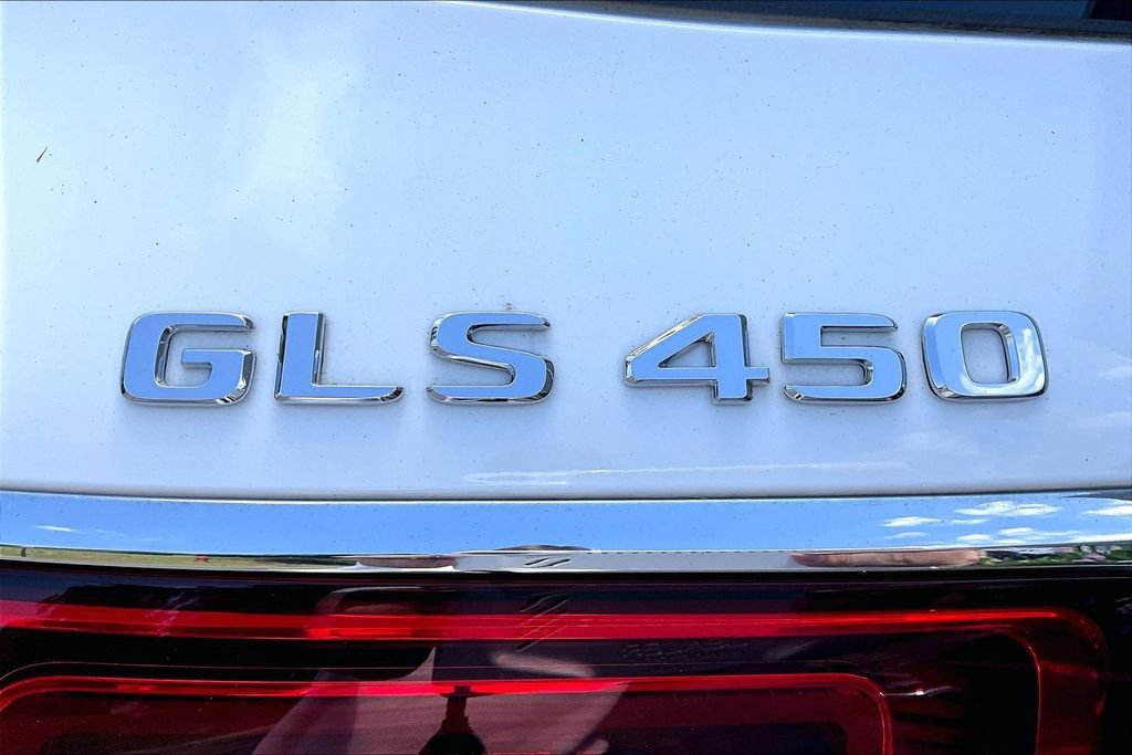 Certified 2023 Mercedes-Benz GLS 450 4MATIC image 33